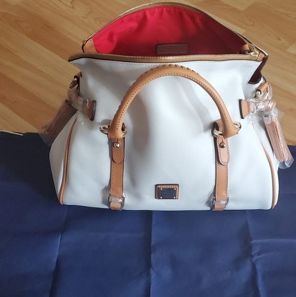 Dooney & BourkeSatchel